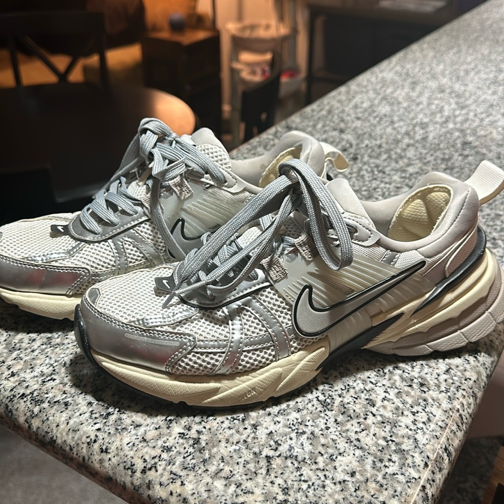 Nike v2k